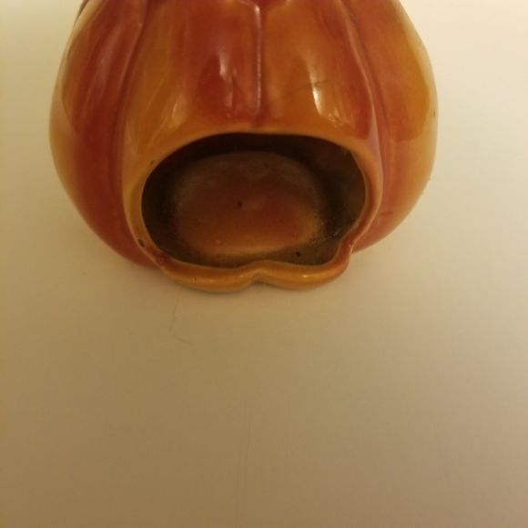 Jack-O-Lantern Tea Light Holder - Picture 5 of 7